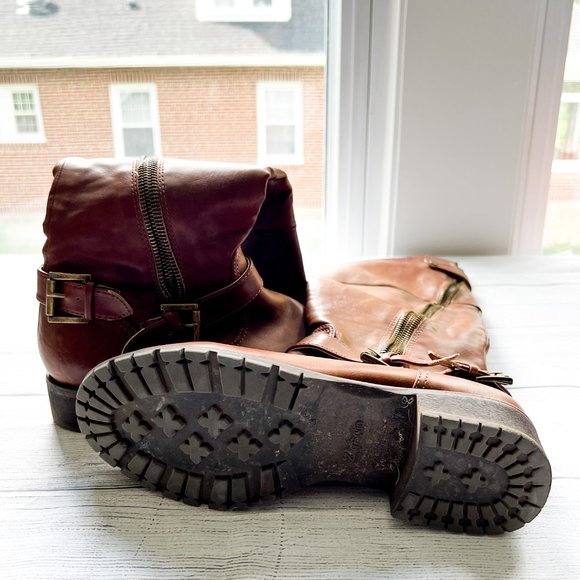 Dakara brown Boots, Size 9 - Picture 2 of 5